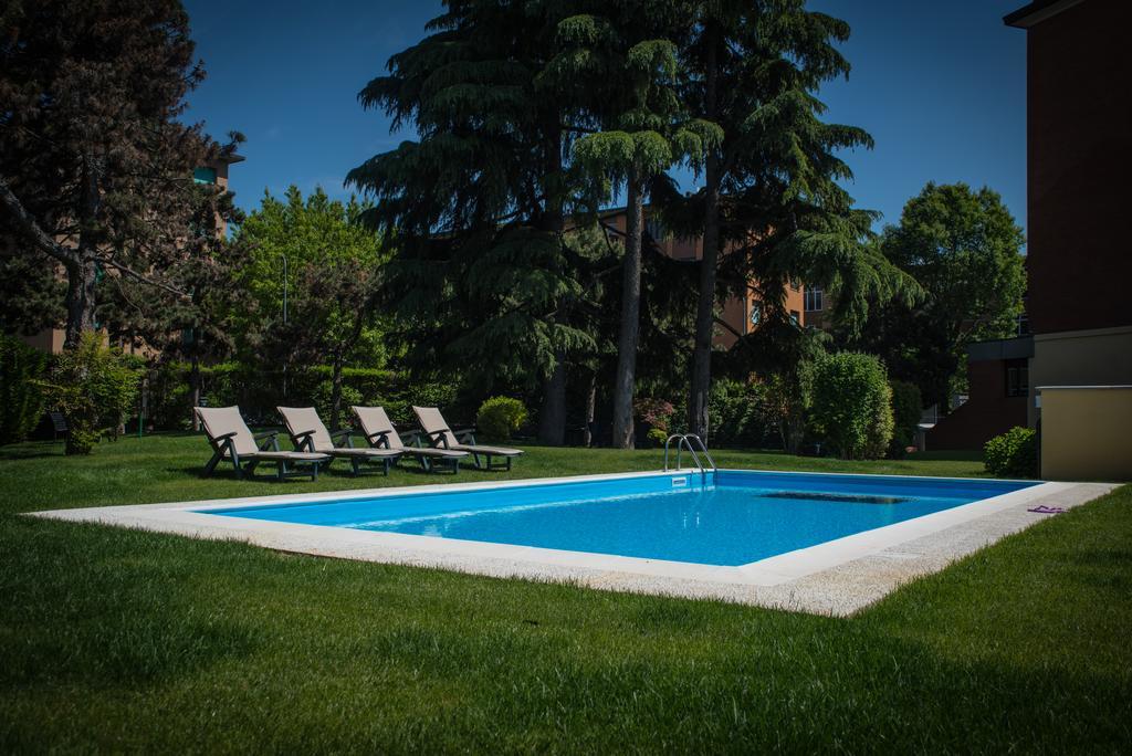 Corvetto Residence Porto Di Mare Милано Екстериор снимка