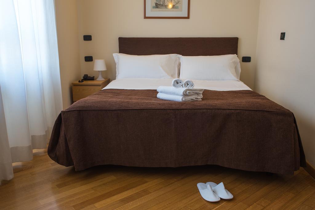 Corvetto Residence Porto Di Mare Милано Екстериор снимка