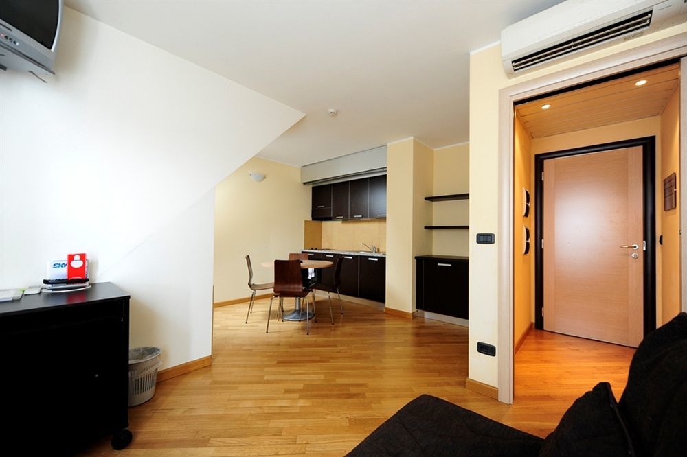 Corvetto Residence Porto Di Mare Милано Екстериор снимка