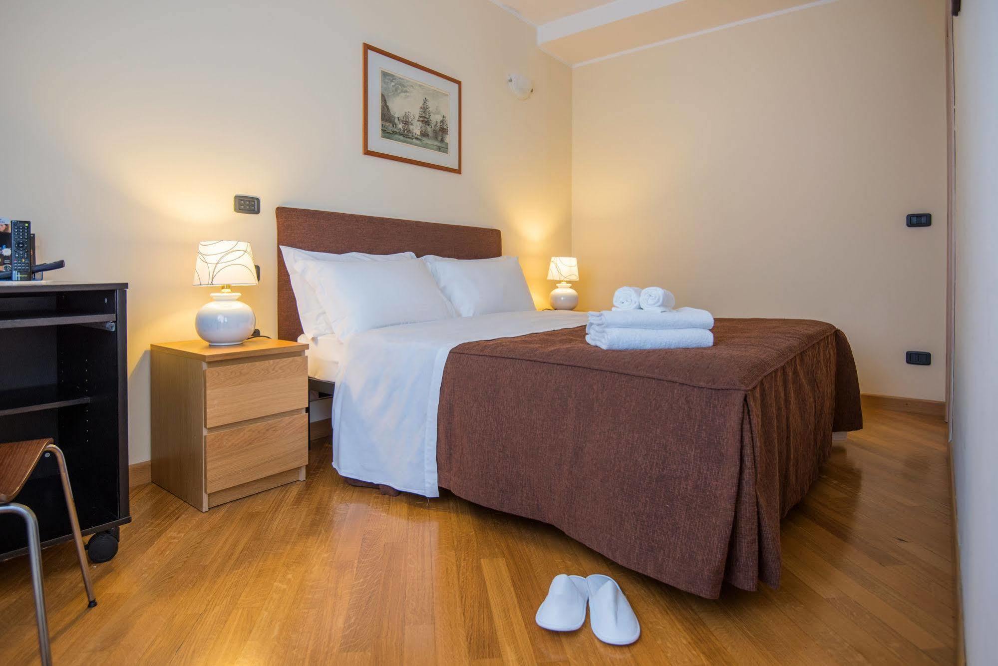 Corvetto Residence Porto Di Mare Милано Екстериор снимка